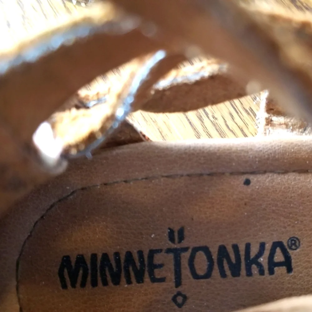 Minnetonka womens brown suede leather lace up sandal size 6 - Picture 5 of 7